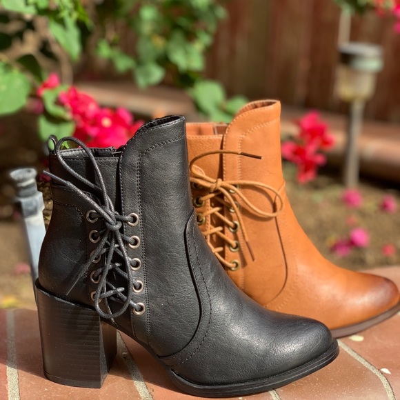 NEW ARRIVALS Ladies chunky heels booties. Brown - Picture 4 of 4